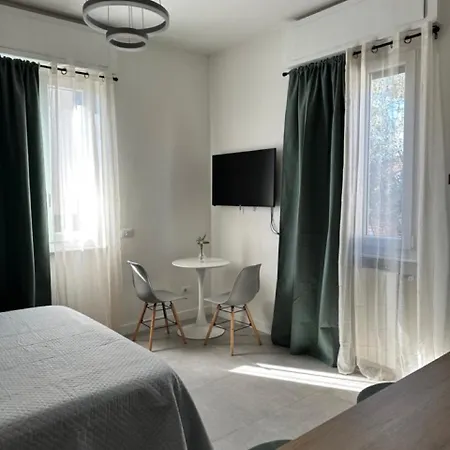 Dolce Garden, Private Parking And Self Check In Apartamento