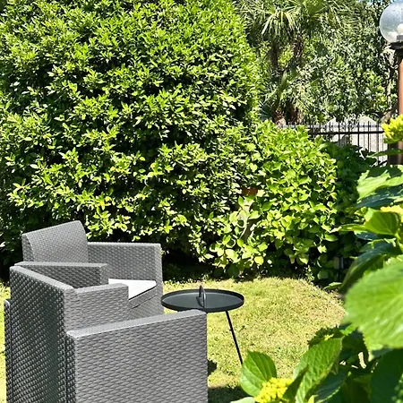 Апартаменты Dolce Garden Комо